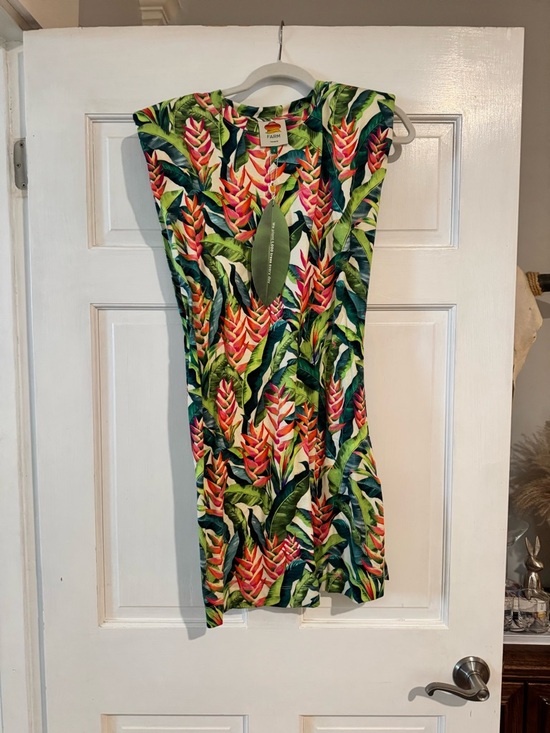 FARM Rio Dresses & Skirts - FARM Rio Tropical Floral Dress in Green, Pink and Teal